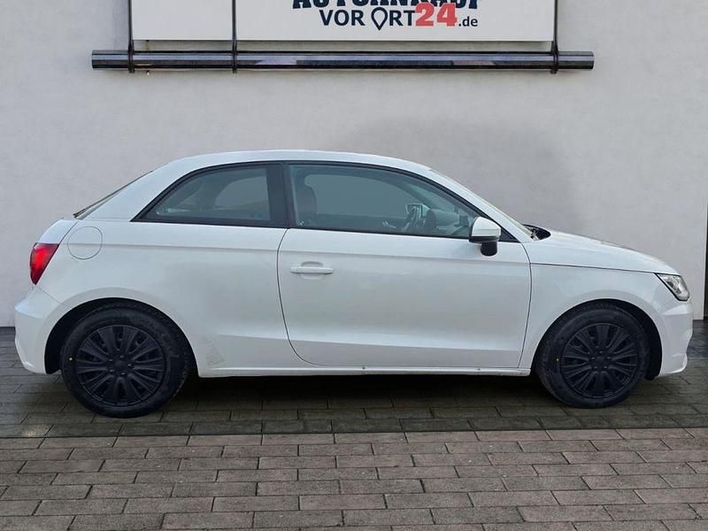 Gebraucht Audi A1 Comfort 90 PS (66 kW) 2015 Weiß Limousine