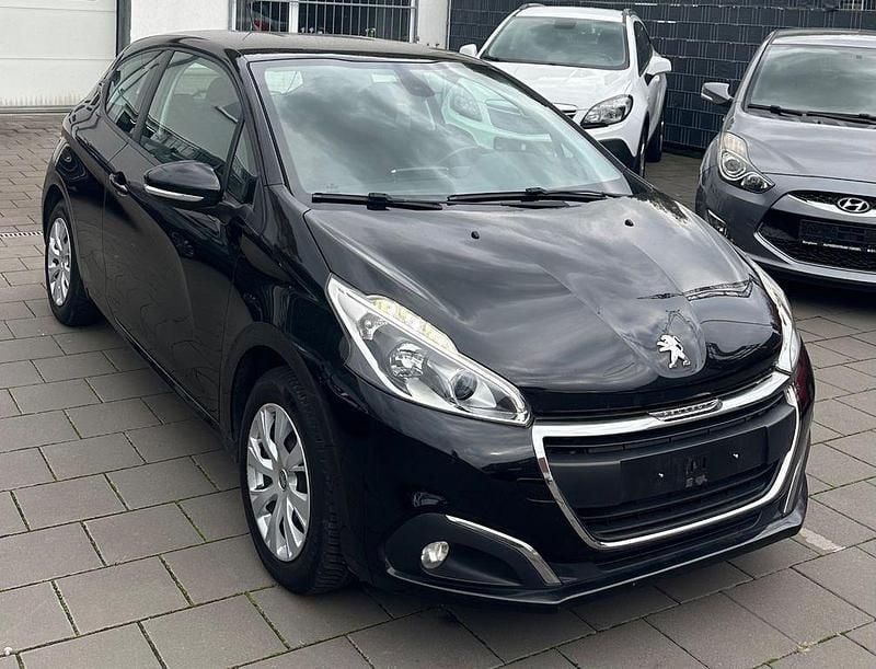 Schwarz Gebraucht 2017 Peugeot 208 Active Kleinwagen | 6.200 € (Fairer Preis) - Bild 1/4