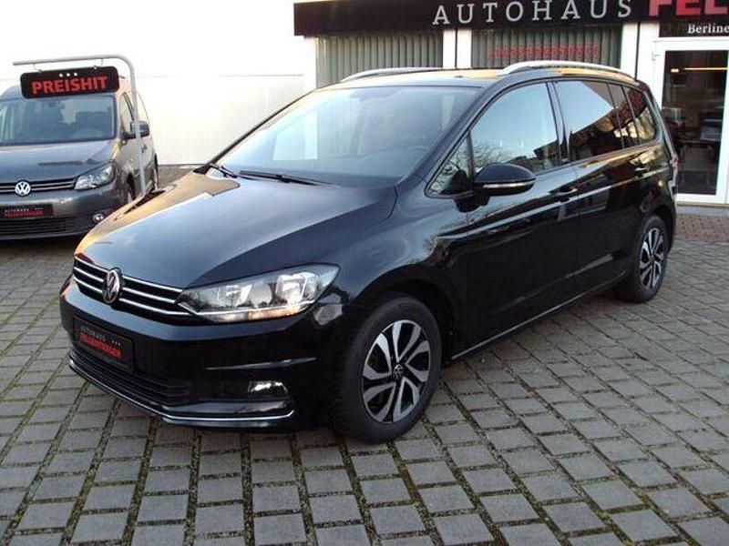 Gebraucht VW Touran Active 180 PS (132 kW) 2021 Schwarz Van / Kleinbus