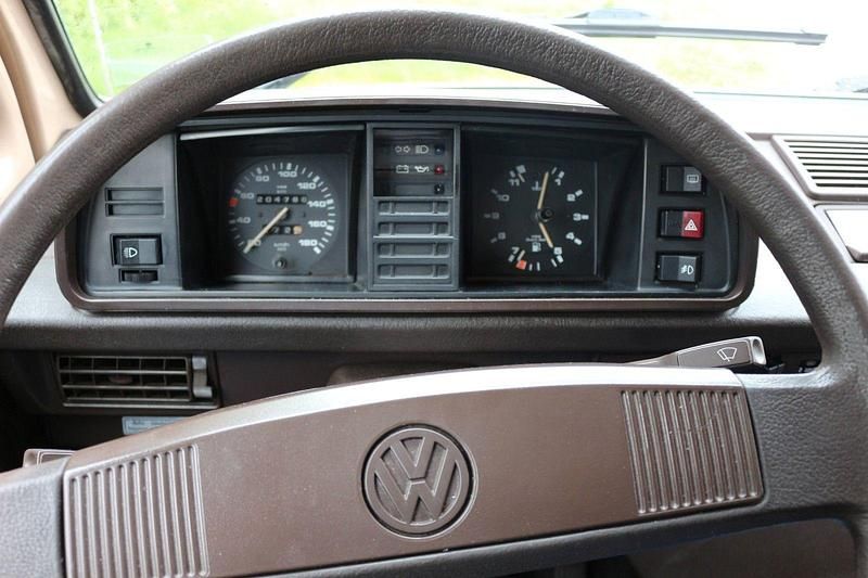 Gebraucht VW T3 95 PS (69 kW) 1986 Braun Van
