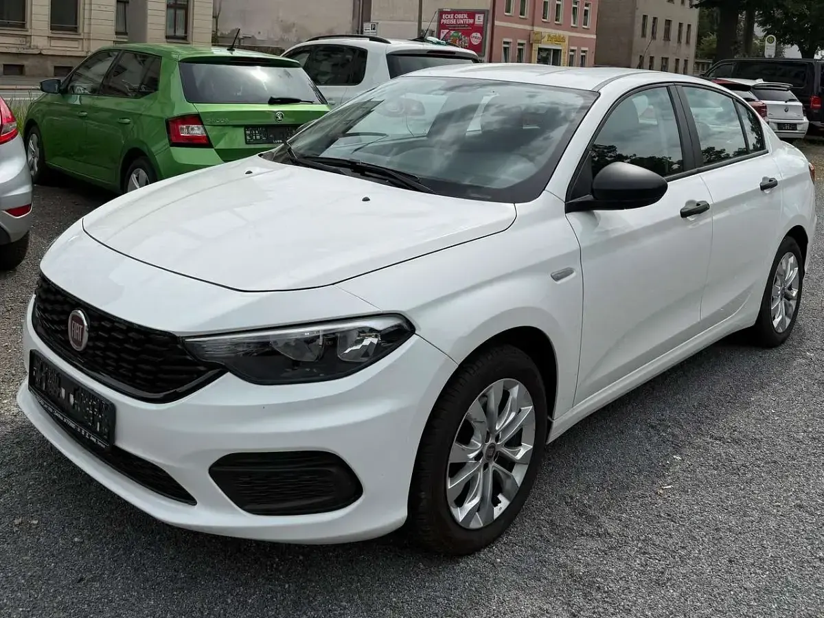 Gebraucht Fiat Tipo Street 95 PS (69 kW) 2019 Colore esterno Limousine