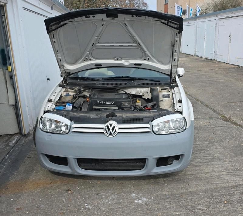 Gebraucht VW Golf IV 75 PS (55 kW) 1997 Weiß Kleinwagen