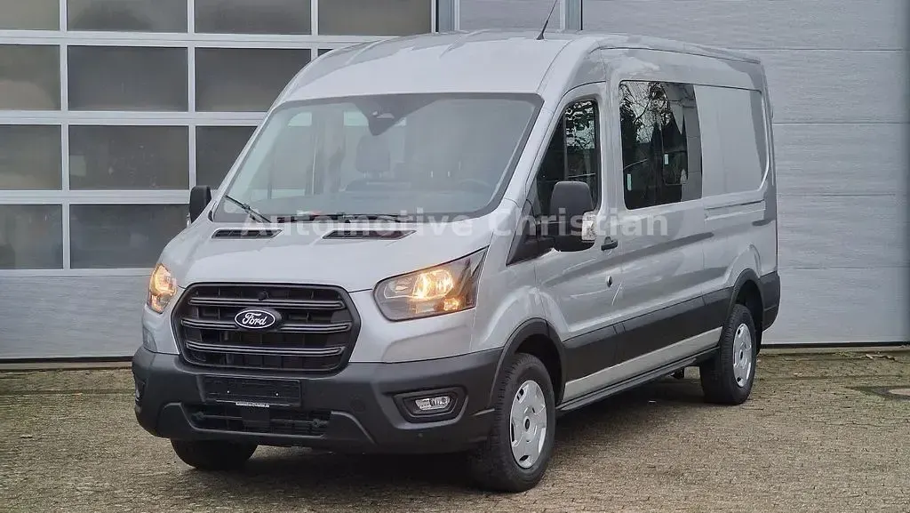 Neu Ford Transit Trend 165 PS (121 kW) 2025 Silber Van / Kleinbus