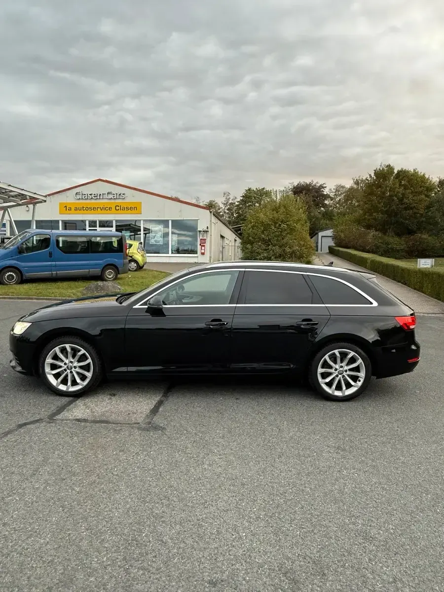Używany Audi A4 150 KM (110 kW) 2016 Czarny Kombi