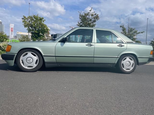 Gebraucht Mercedes 190 90 PS (66 kW) 1986 Grün Limousine