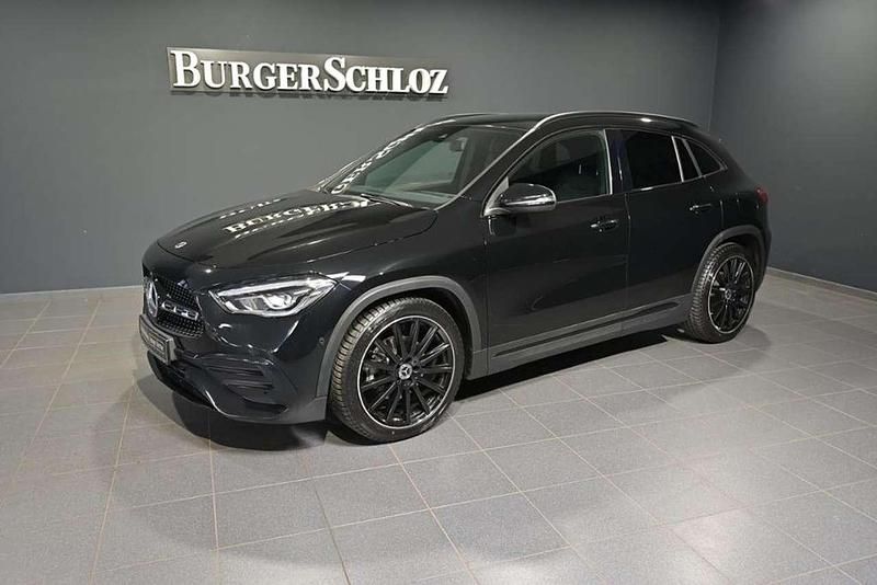 Gebraucht Mercedes GLA200 AMG 150 PS (110 kW) 2021 Metalliclack kosmosschwarz SUV