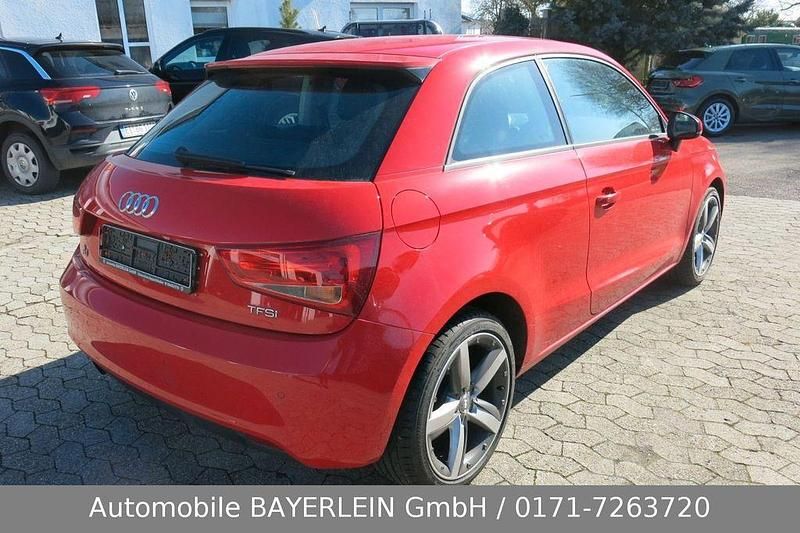 Gebraucht Audi A1 86 PS (63 kW) 2013 Rot Kleinwagen