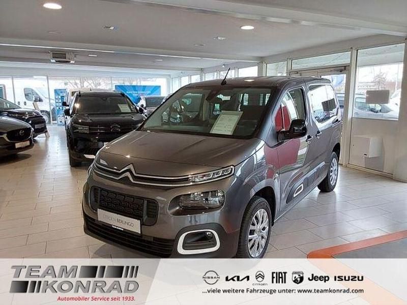 Grau Gebraucht 2024 Citroën Berlingo Feel Van / Kleinbus | 24.999 € (Fairer Preis) - Bild 1/4