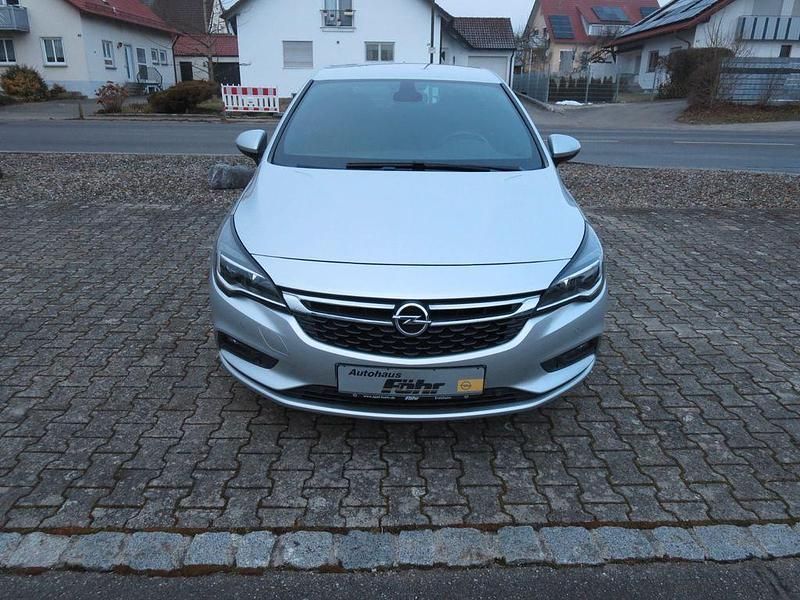 Gebraucht Opel Astra Dynamic 110 PS (80 kW) 2016 Silber Limousine