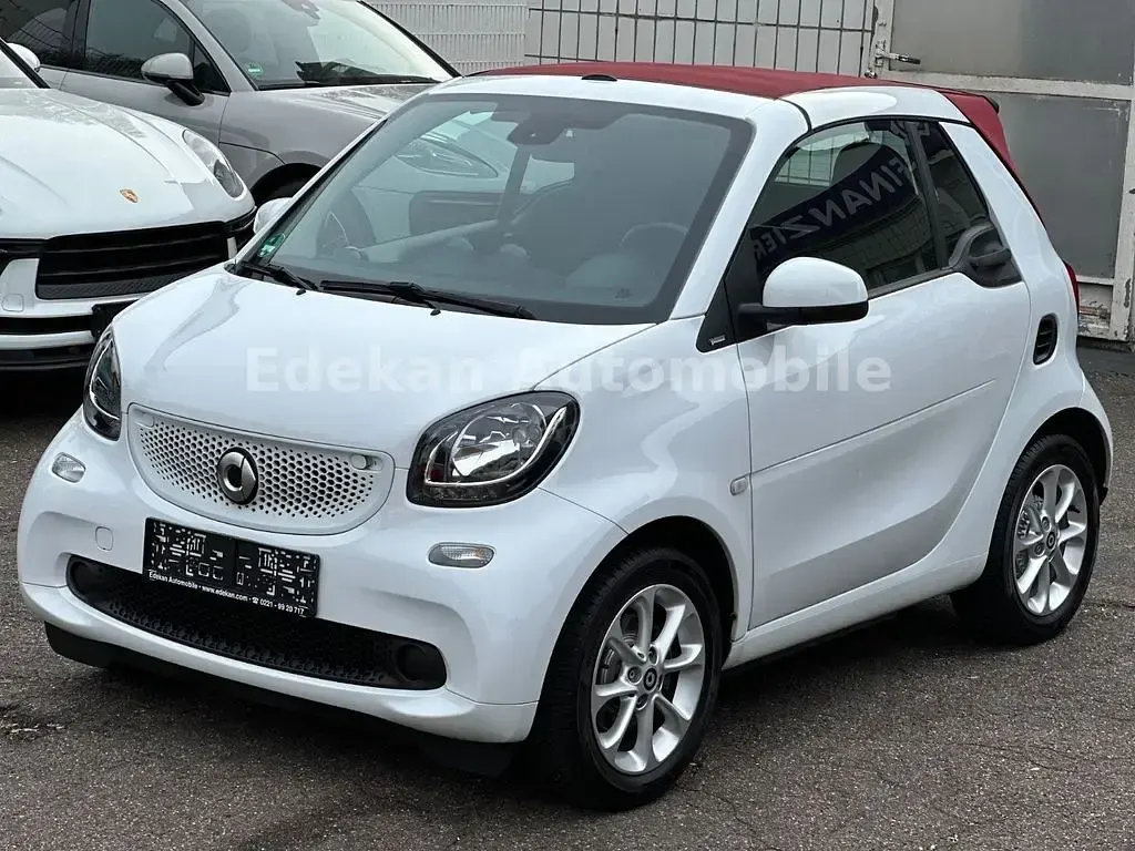 Gebraucht Smart ForTwo Cabrio Basis 90 PS (66 kW) 2019 Weiß Cabrio