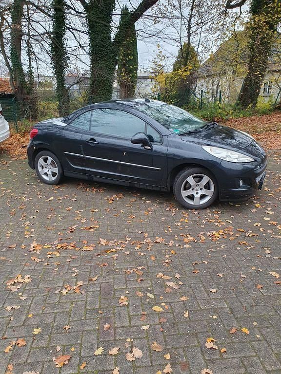 Schwarz Gebraucht 2011 Peugeot 207 CC Cabrio | 2.500 € (Guter Preis) - Bild 1/4