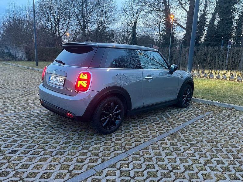 Grau Gebraucht 2021 Mini Cooper SE Kleinwagen | 14.600 € (Guter Preis) - Bild 1/4
