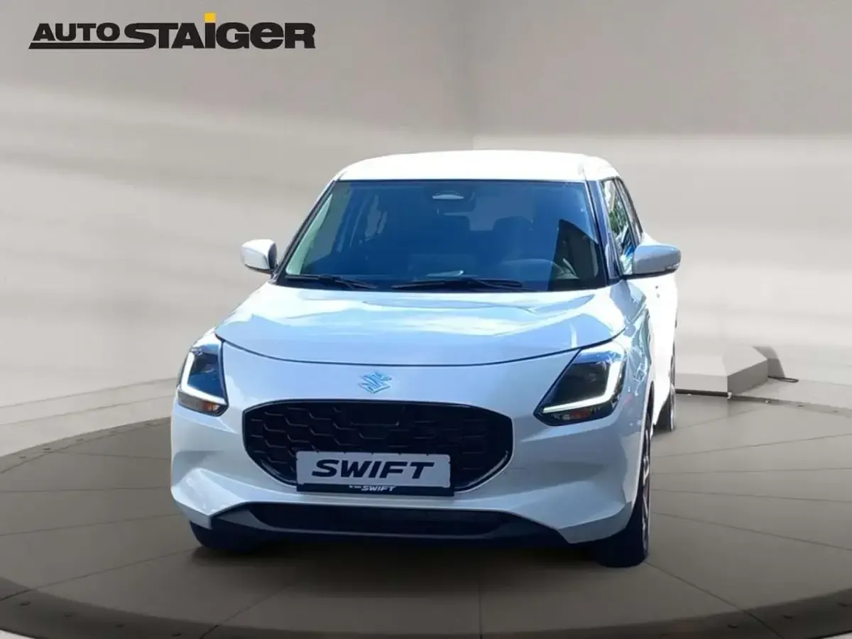 Neu Suzuki Swift Comfort 83 PS (61 kW) 2026 Caravan ivory Kleinwagen