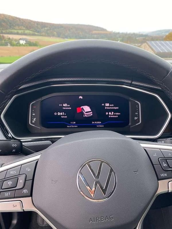 Gebraucht VW T-Cross Active 110 PS (80 kW) 2023 Rauchgrau metallic SUV