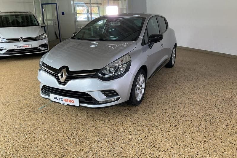 Grau Gebraucht 2018 Renault Clio IV LIMITED Limousine | 11.180 € - Bild 1/3