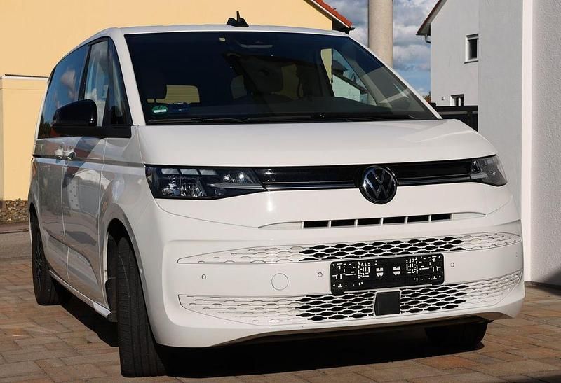 Weiß Gebraucht 2022 VW T7 Life Van | 49.500 € (Etwas zu teuer) - Bild 1/4