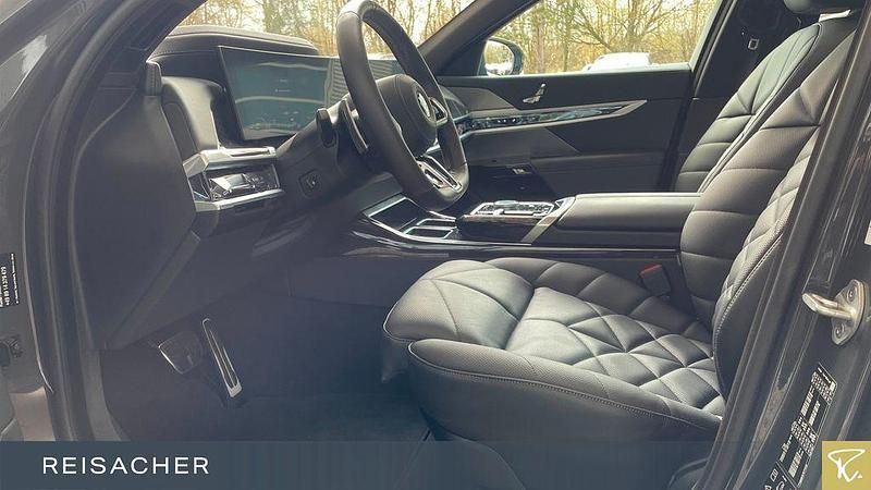 Gebraucht BMW 740 Comfort Edition 299 PS (219 kW) 2025 Bmw individual dravitgrau metal Limousine