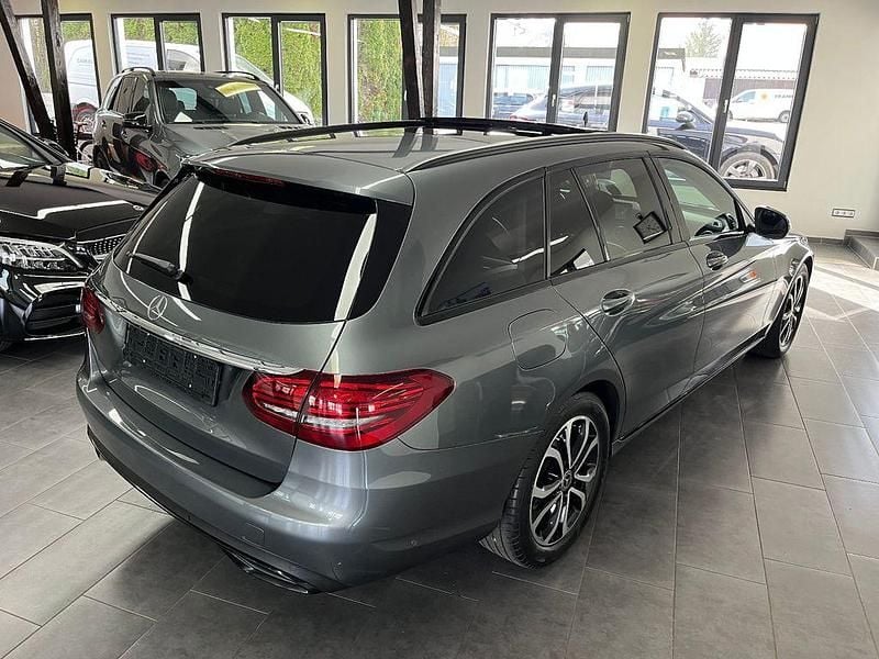 Gebraucht Mercedes C200 184 PS (135 kW) 2020 Selenitgrau Kombi