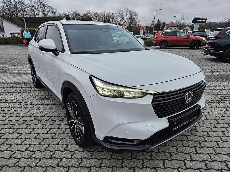Gebraucht Honda HR-V Elegance 107 PS (78 kW) 2022 Platinum white pearl SUV