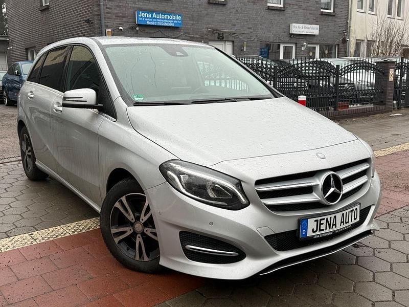 Gebraucht Mercedes B220 177 PS (130 kW) 2016 Silber Van / Kleinbus