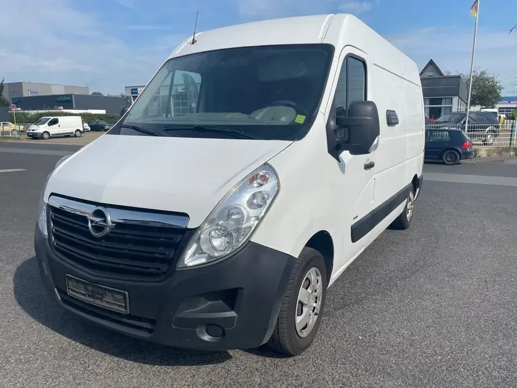Second-hand Opel Movano 101 CP (74 kW) 2012 Alb Monovolum