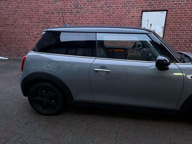 Gebraucht Mini Cooper 185 PS (136 kW) 2019 Grau Kleinwagen