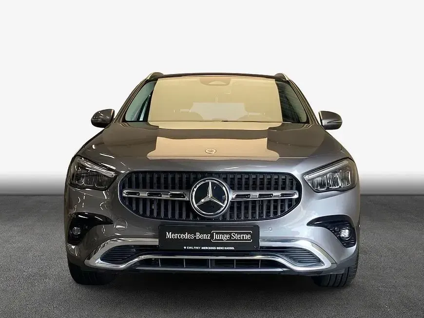 Gebraucht Mercedes GLA220 Progressive 190 PS (139 kW) 2025 Grau SUV