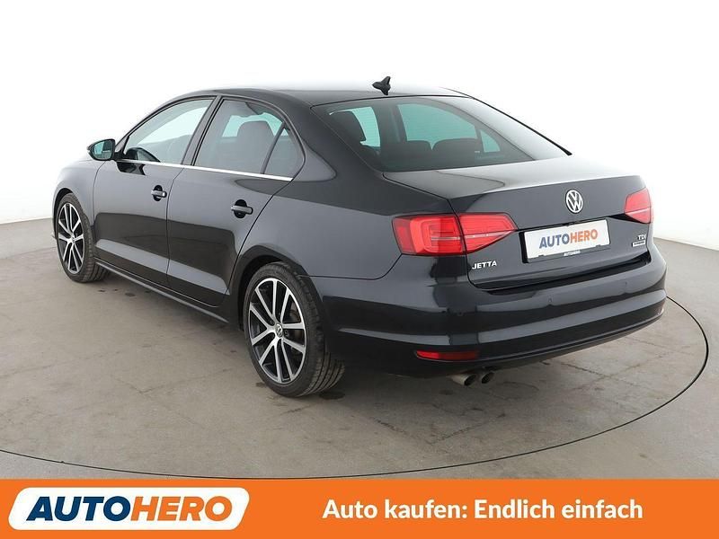 Gebraucht VW Jetta 150 PS (110 kW) 2016 Schwarz Limousine