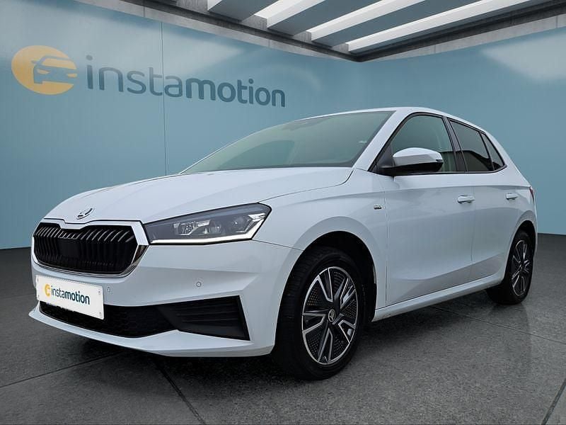 Weiß Gebraucht 2023 Skoda Fabia Kleinwagen | 19.499 € (Etwas zu teuer) - Bild 1/4