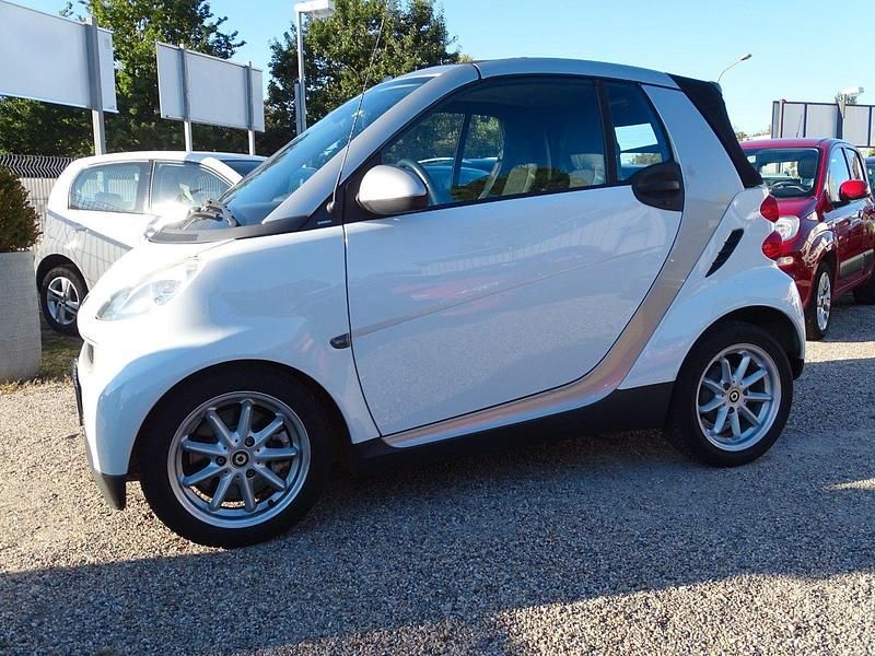 Weiß Gebraucht 2009 Smart ForTwo Coupé Cabrio | 5.880 € (Fairer Preis) - Bild 1/4