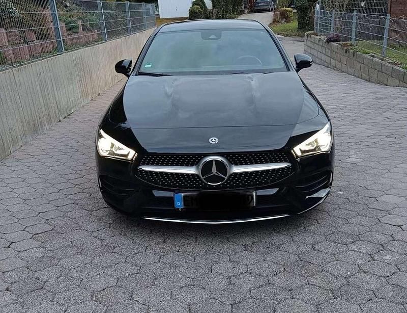 Gebraucht Mercedes CLA220 190 PS (139 kW) 2020 Schwarz Limousine