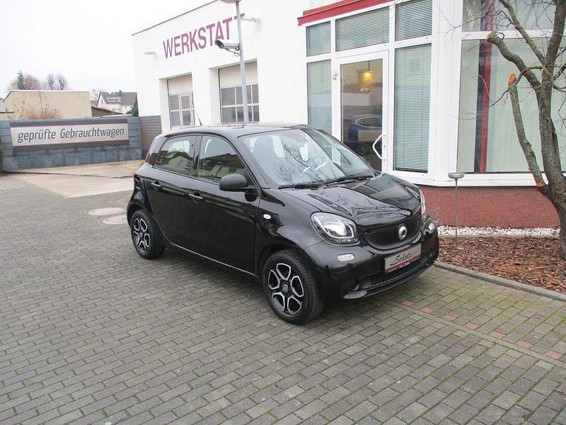 Gebraucht Smart ForFour Basis 71 PS (52 kW) 2017 Schwarz Kleinwagen