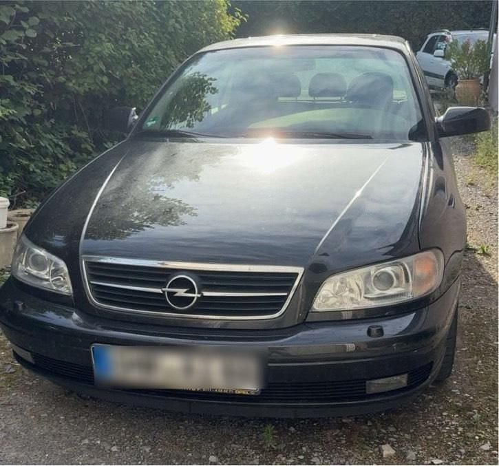 Schwarz Gebraucht 1999 Opel Omega Limousine | 1.100 € (Guter Preis) - Bild 1/4