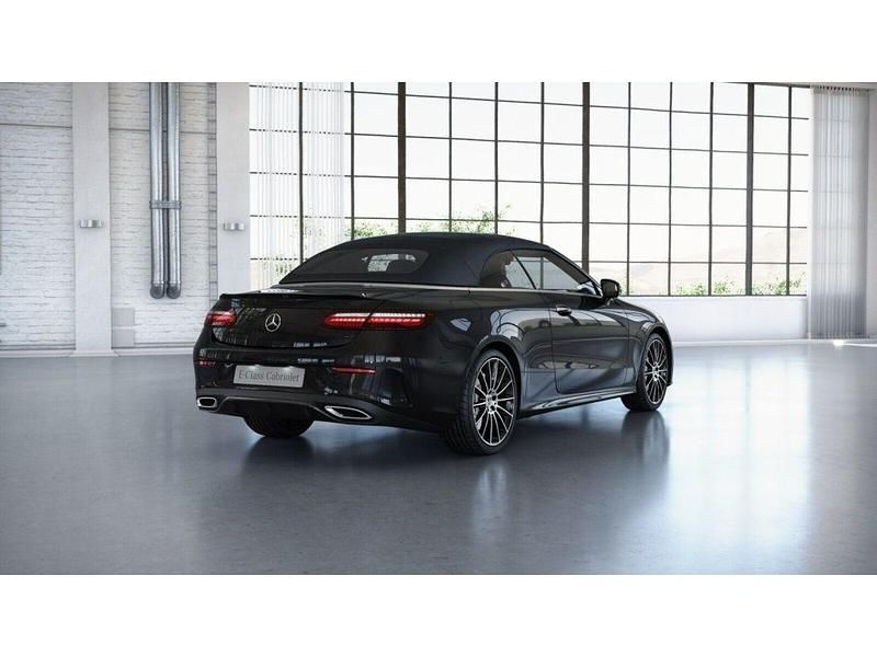 Gebraucht Mercedes E200 AMG 197 PS (144 kW) 2023 Metalliclack obsidianschwarz m Cabrio