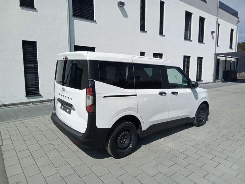 Gebraucht Ford Tourneo Courier Trend 125 PS (91 kW) 2024 Cactus grey Van / Kleinbus