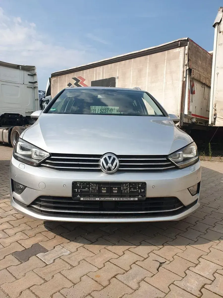 Gebraucht VW Golf Sportsvan LOUNGE 110 PS (80 kW) 2015 Silber Van / Kleinbus