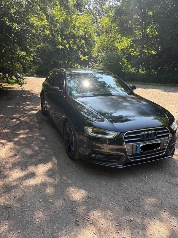 Schwarz Gebraucht 2013 Audi A4 S-Line Kombi | 6.800 € (Guter Preis) - Bild 1/4