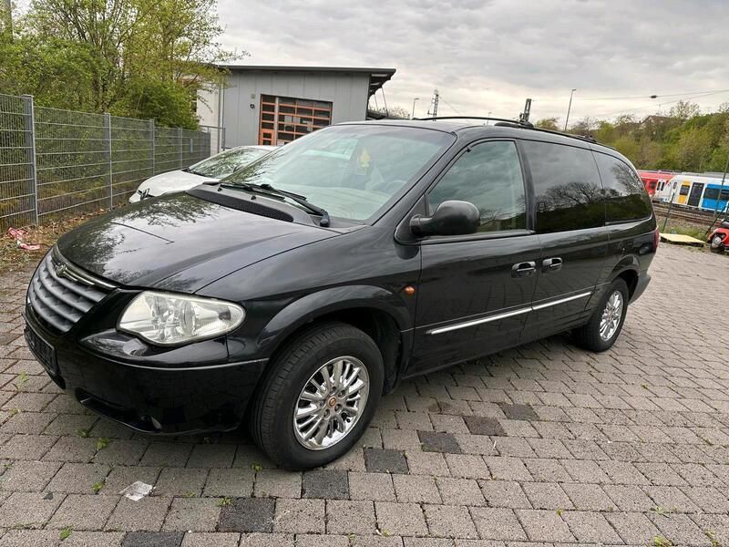 Schwarz Gebraucht 2001 Chrysler Grand Voyager Van / Kleinbus | 3.700 € (Teuer) - Bild 1/4