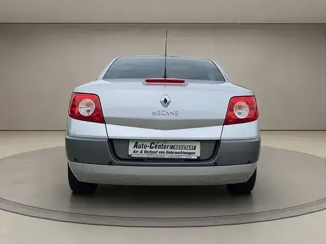 Gebraucht Renault Mégane 145 PS (106 kW) 2005 Silber Coupé