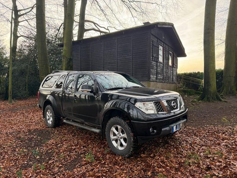 Schwarz Gebraucht 2008 Nissan Navara Abholung | 8.999 € (Fairer Preis) - Bild 1/4