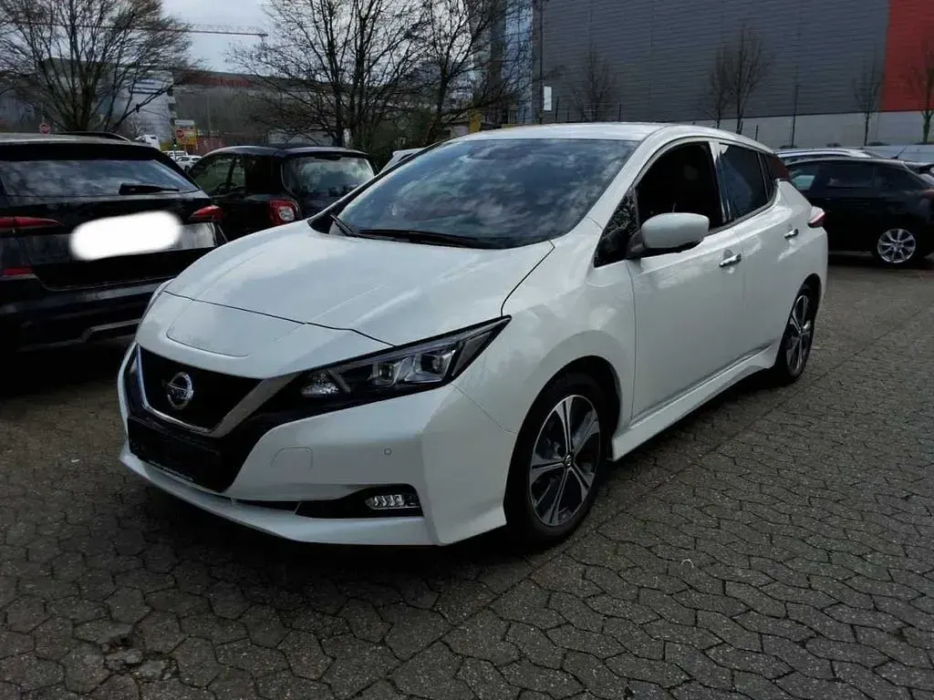 Gebraucht Nissan Leaf N-Connecta 110 kW (150 PS) 2021 Weiß Kleinwagen