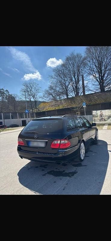 Gebraucht Mercedes E200 Avantgarde 184 PS (135 kW) 2009 Schwarz Kombi