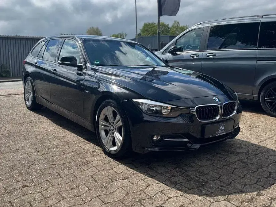 Gebraucht BMW 318 Comfort Edition 143 PS (105 kW) 2015 Schwarz Kombi
