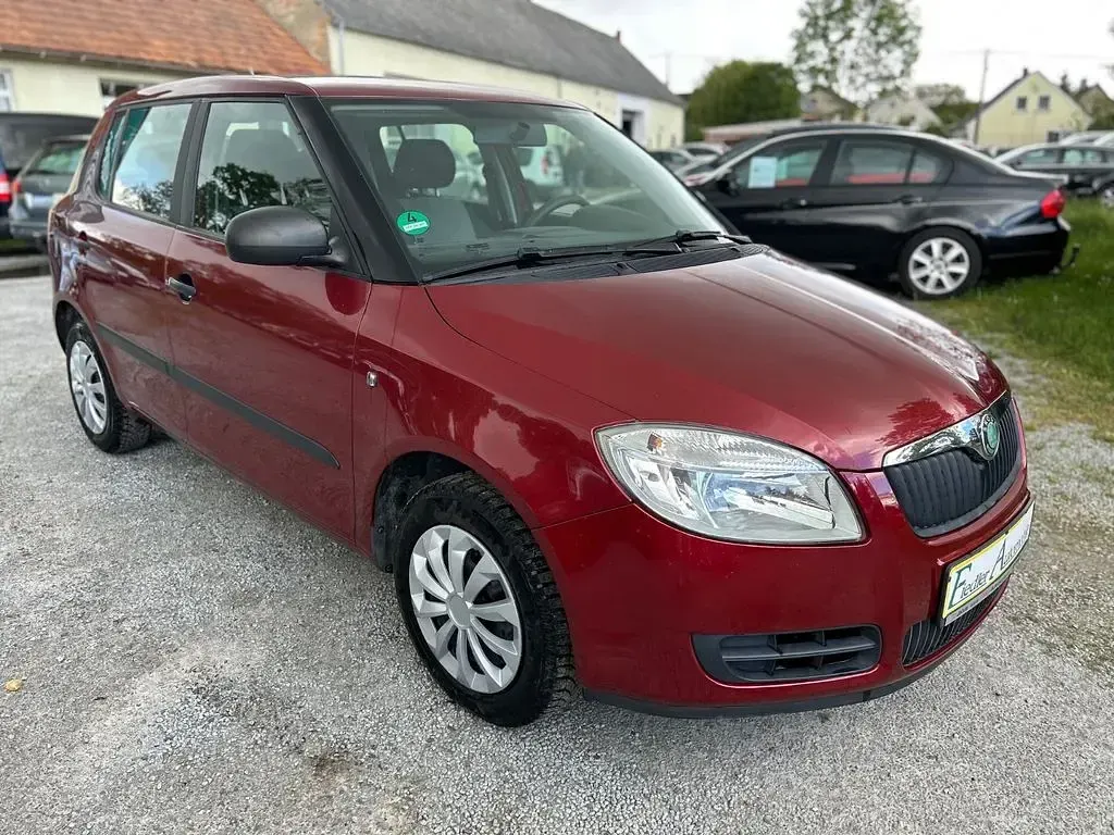 Gebraucht Skoda Fabia Classic 69 PS (50 kW) 2009 Rot Limousine