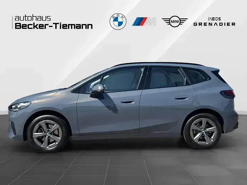 Gebraucht BMW 220 Active Tourer Efficient Dynamics 170 PS (125 kW) 2025 Sparkling kupfergrau Van / Kleinbus