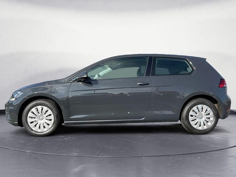 Gebraucht VW Golf VII Trendline 86 PS (63 kW) 2018 Grau Limousine