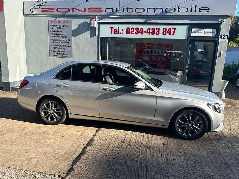 Silber Gebraucht 2017 Mercedes C180 Limousine | 18.950 € (Guter Preis) - Bild 1/4