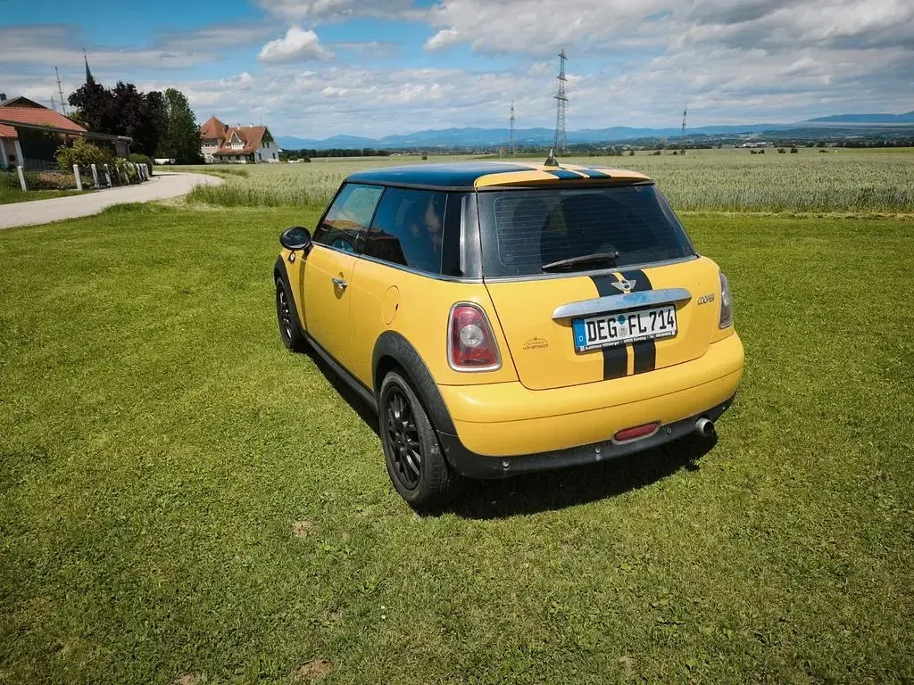 Gebraucht Mini Cooper 122 PS (89 kW) 2009 Gelb Kleinwagen