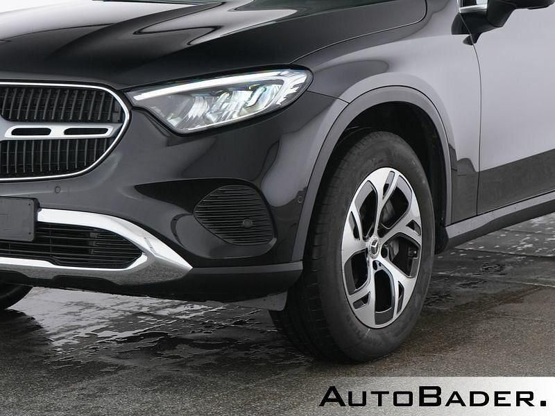 Gebraucht Mercedes GLC300e Advanced Plus 313 PS (230 kW) 2024 040 unilack schwarz SUV