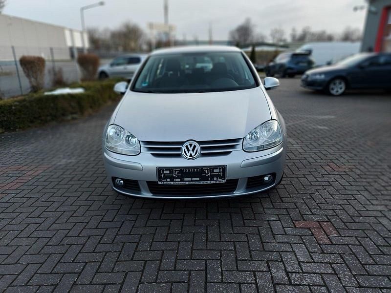 Gebraucht VW Golf V 102 PS (75 kW) 2007 Silber Limousine